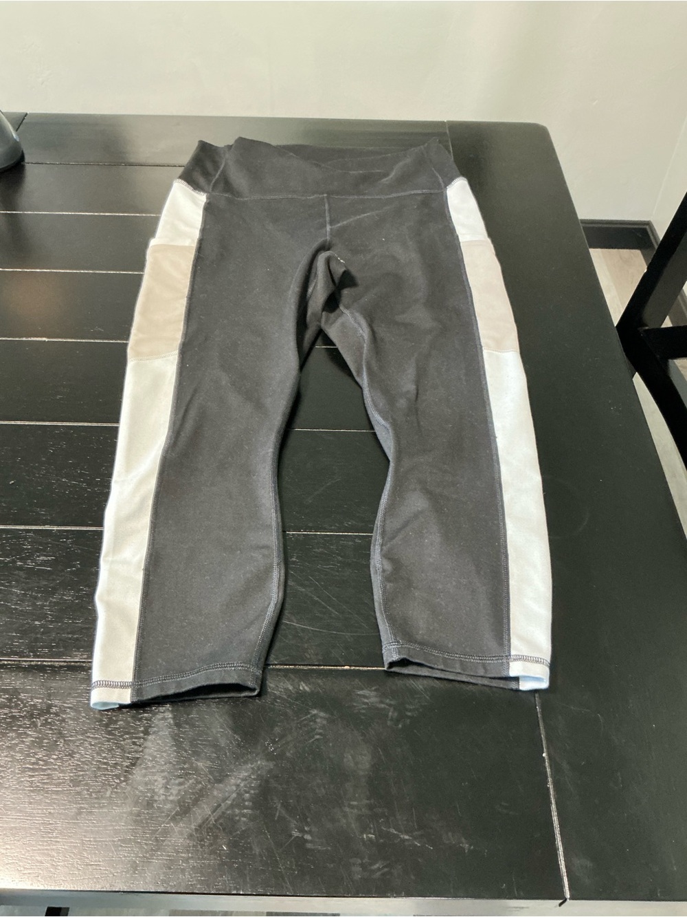 On the go PowerHold high waisted capri by Fabletics